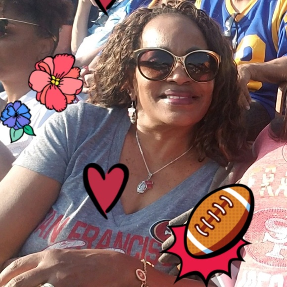 Meet your Posher, Tanya - Picture 1 of 1